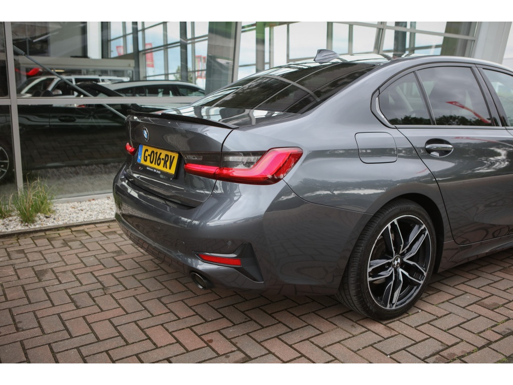 BMW 3-serie 320i High Executive 24