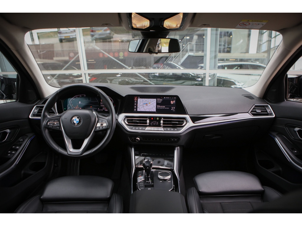 BMW 3-serie 320i High Executive 6