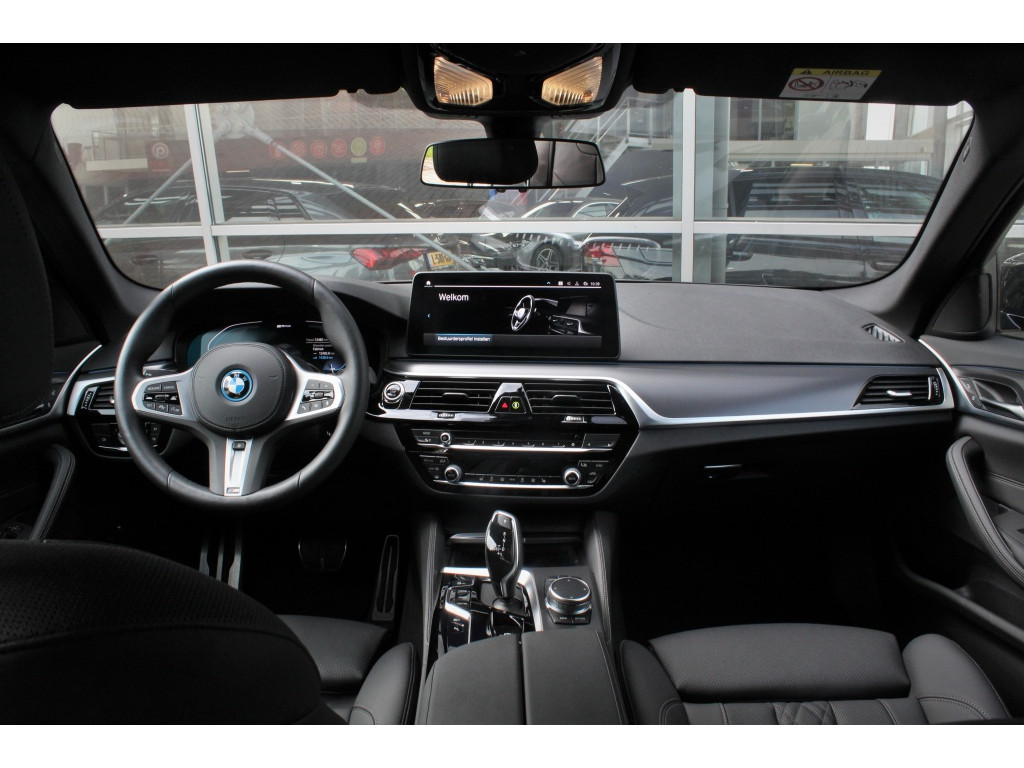 BMW 5 Serie 530e M-Sport Sedan, Adaptieve Cruise, Trekhaak, Achteruitrijcame 13