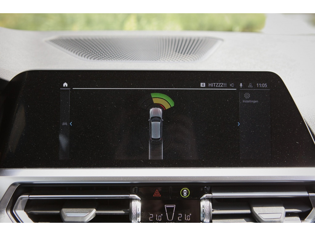 BMW 3 Serie Touring 330e Sport Line 13
