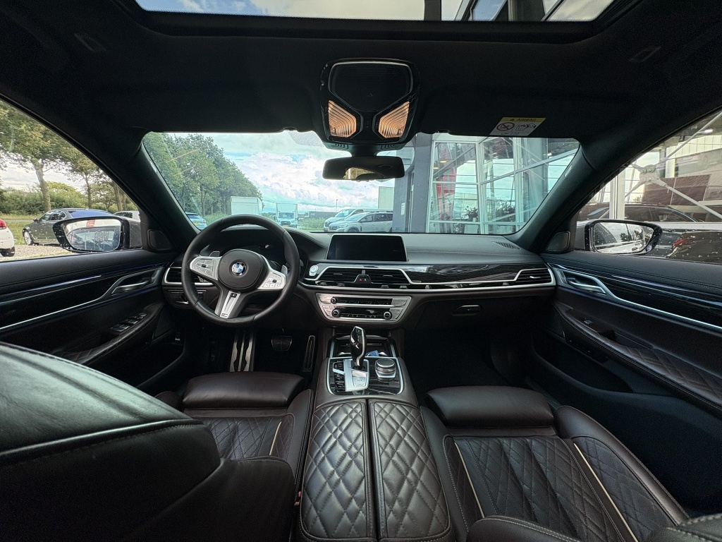 BMW 7 Serie 745e High Executive 10