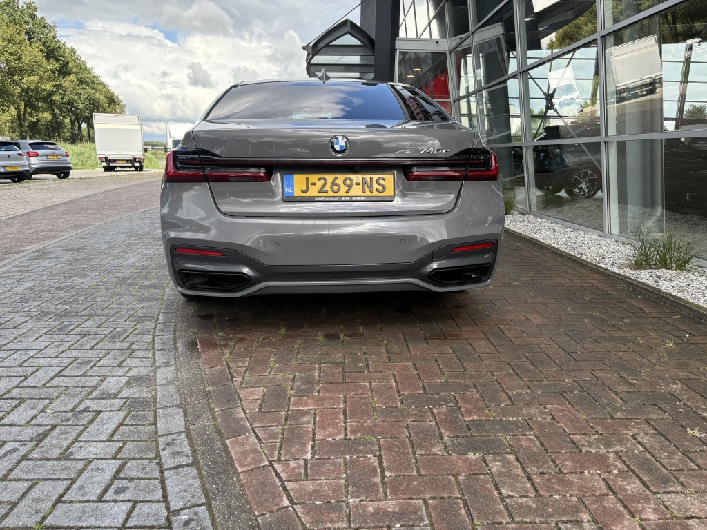 BMW 7 Serie 745e High Executive 4