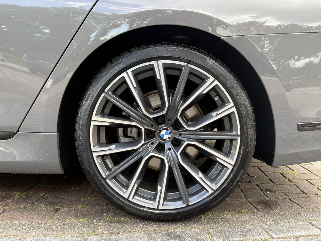 BMW 7 Serie 745e High Executive 5