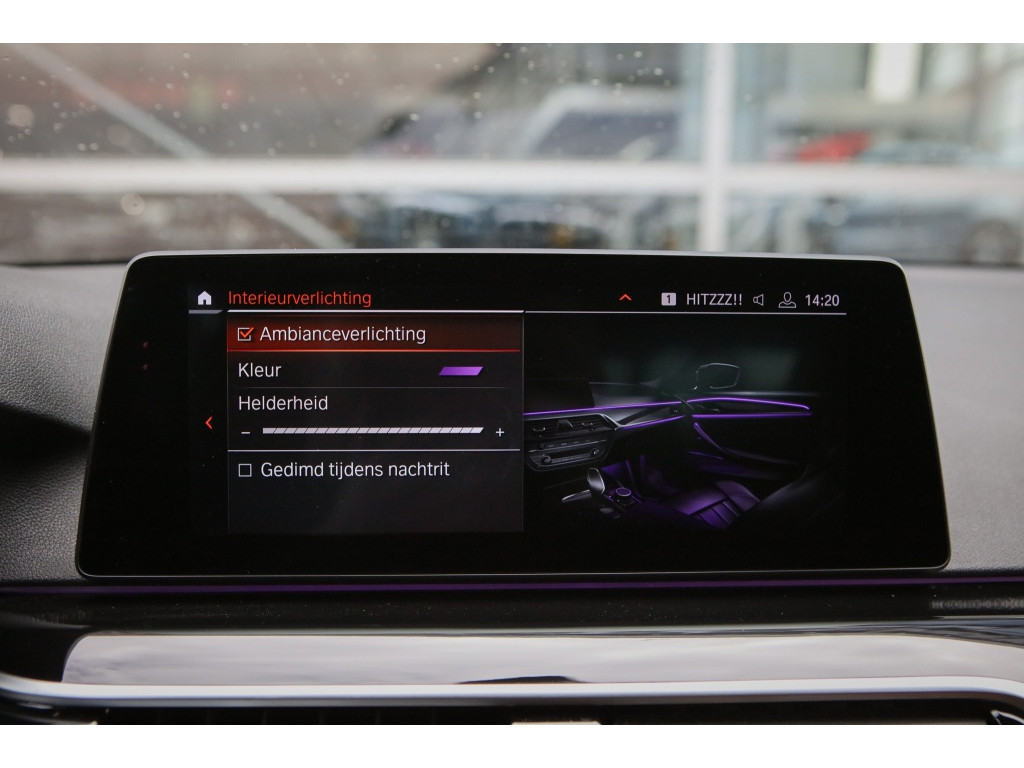 BMW 5 Serie 520i M-sport | Sfeerverlichting | Schuif/kantel | Memory | 18