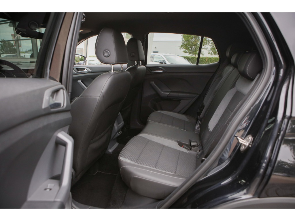 Volkswagen T-Cross 1.0 TSI R-Line 5