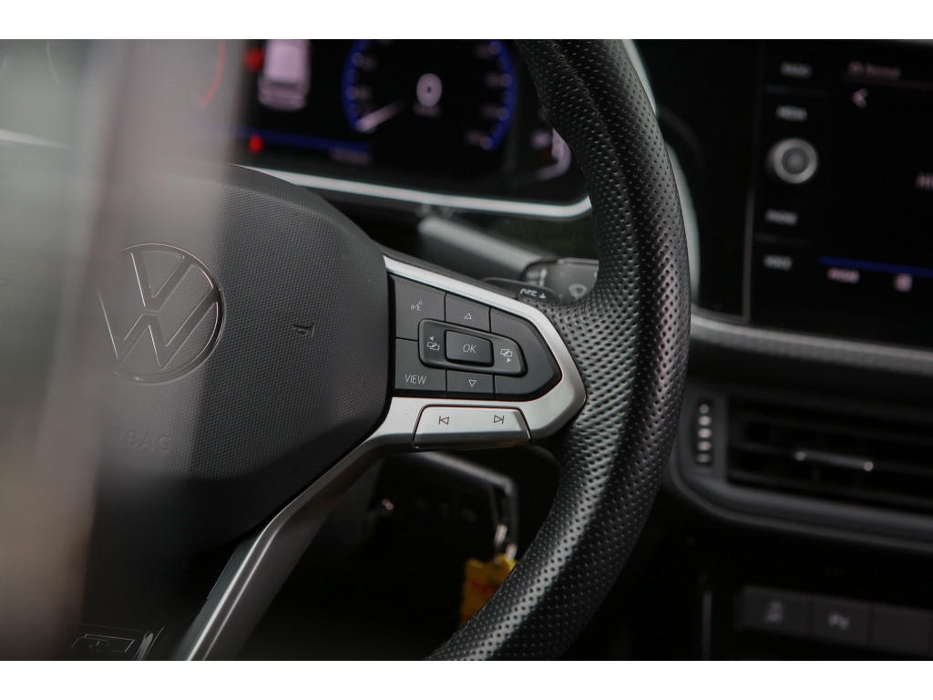 Volkswagen T-Cross 1.0 TSI R-Line 8