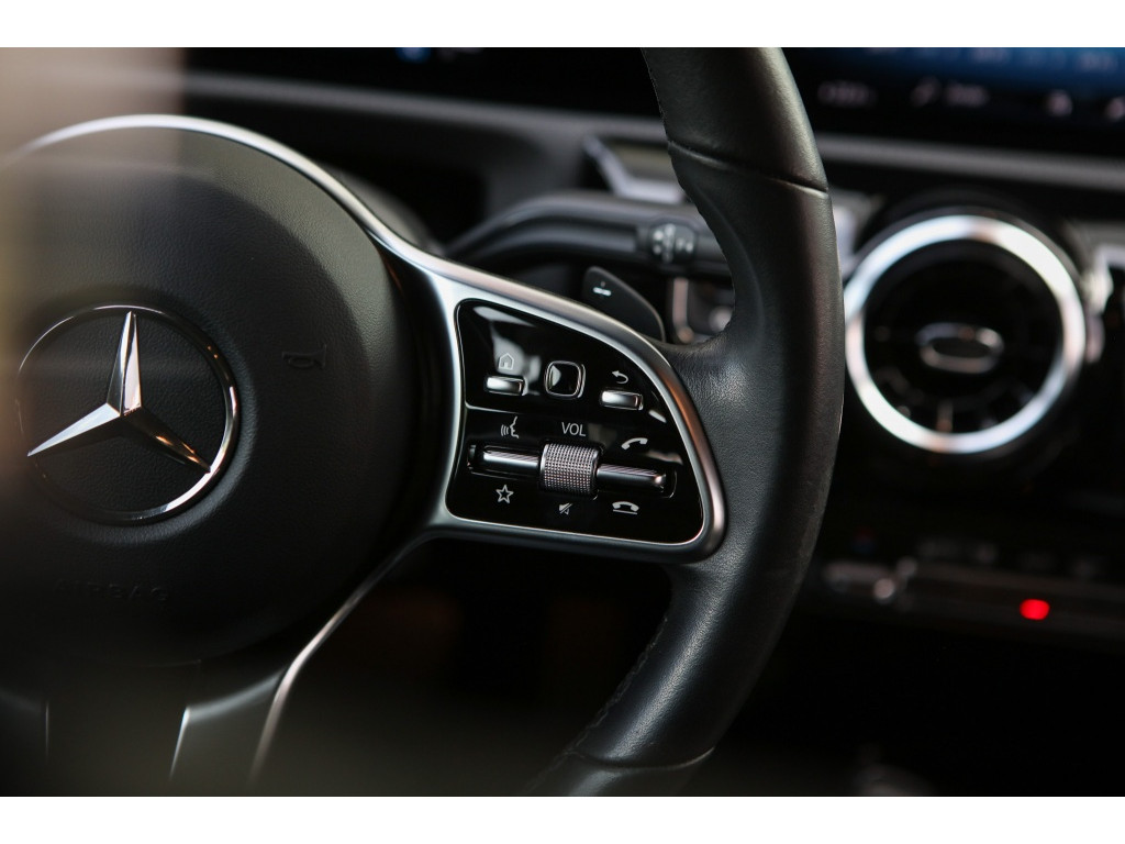 Mercedes-Benz A-Klasse 200 Premium Plus 15