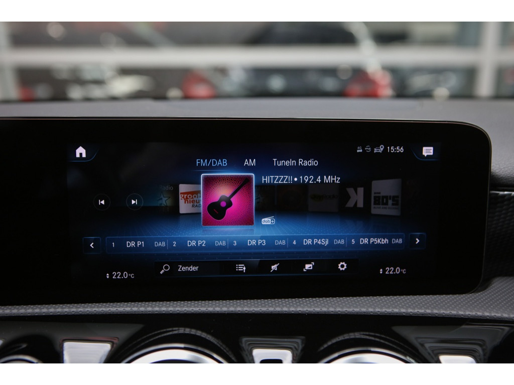 Mercedes-Benz A-Klasse 200 Premium Plus 16