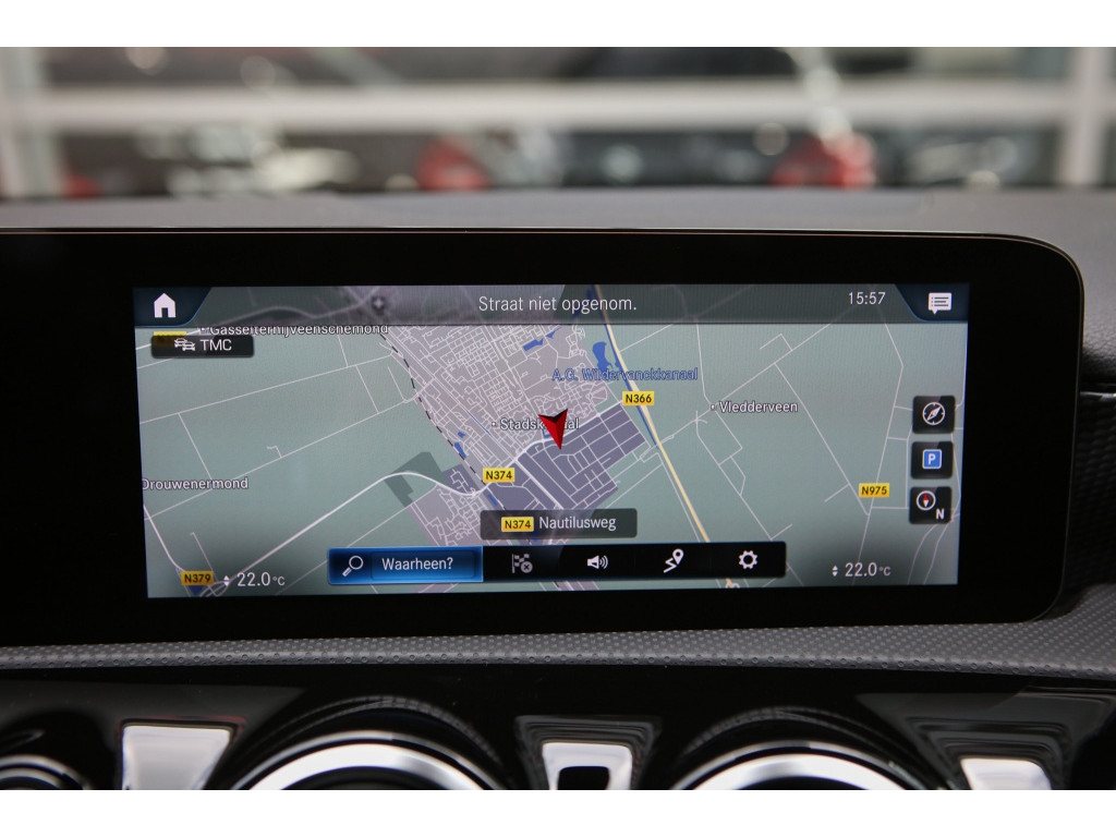 Mercedes-Benz A-Klasse 200 Premium Plus 17