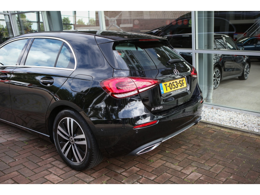 Mercedes-Benz A-Klasse 200 Premium Plus 3