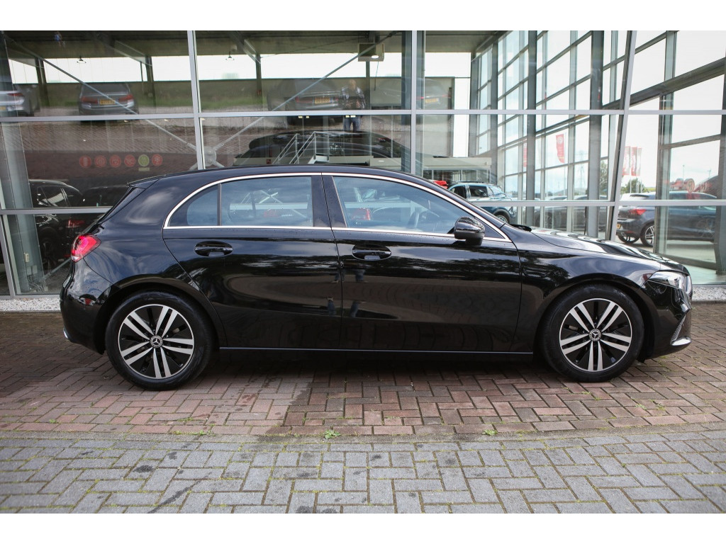 Mercedes-Benz A-Klasse 200 Premium Plus 5