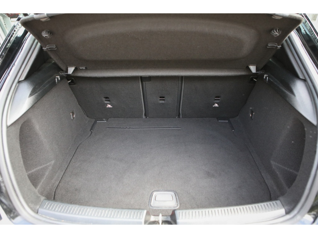 Mercedes-Benz A-Klasse 200 Premium Plus 9