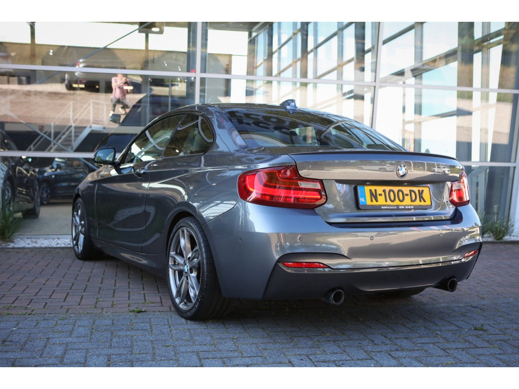 BMW 2 Serie Coupé M235i | Schuif/Kantel| Apple Carplay/Android Auto | H&K | 1