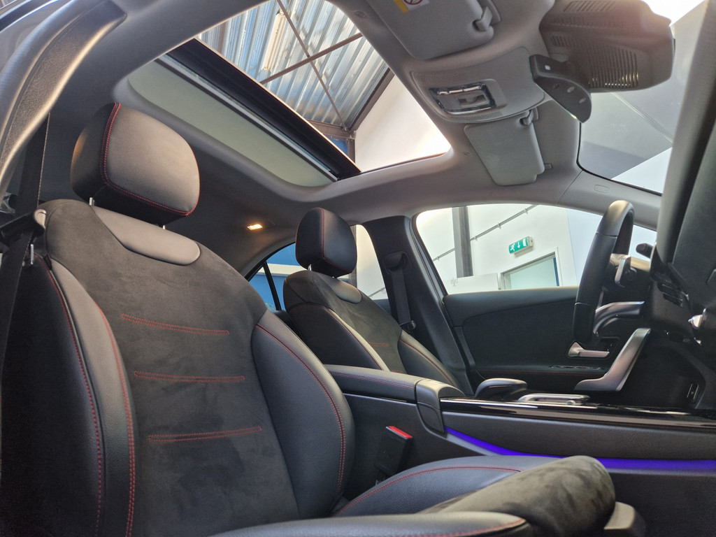 Mercedes-Benz A-klasse 180 Business Solution AMG 22