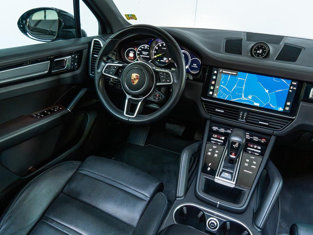 Porsche Cayenne 3.0 E-Hybrid Platinum Edition | Bose |Sport Chrono|Full-Option 12