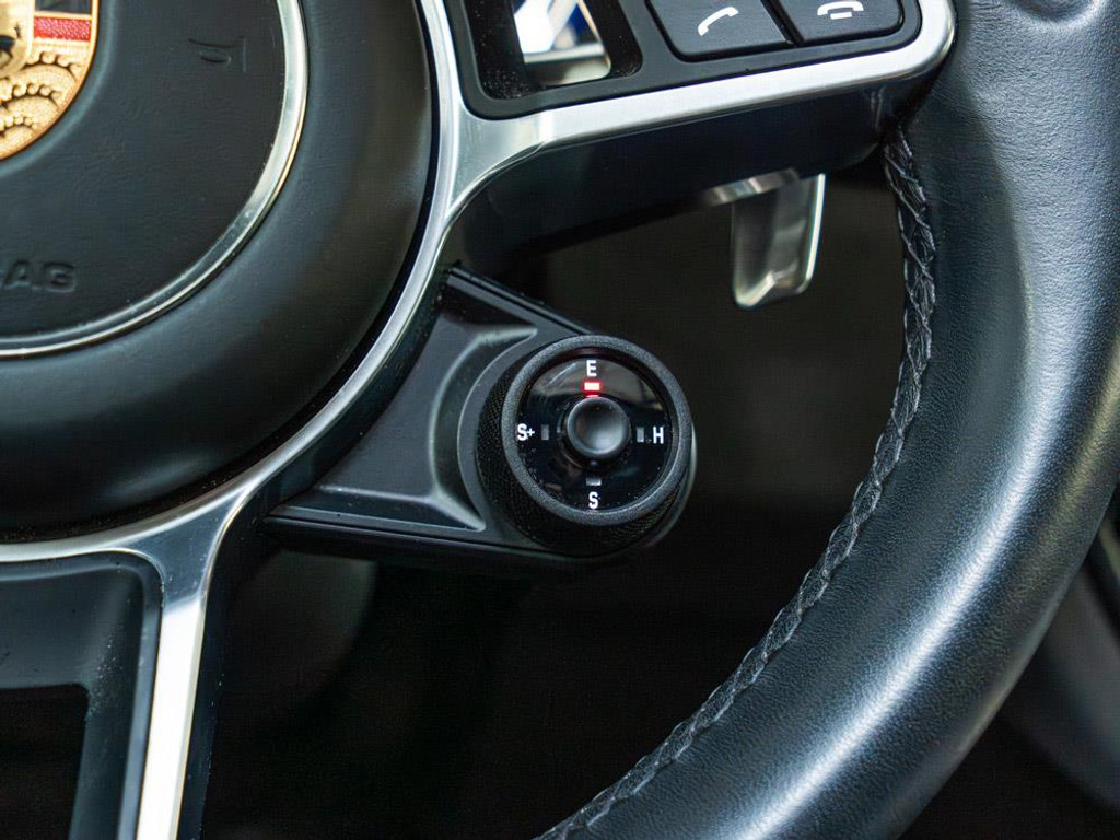 Porsche Cayenne 3.0 E-Hybrid Platinum Edition | Bose |Sport Chrono|Full-Option 16
