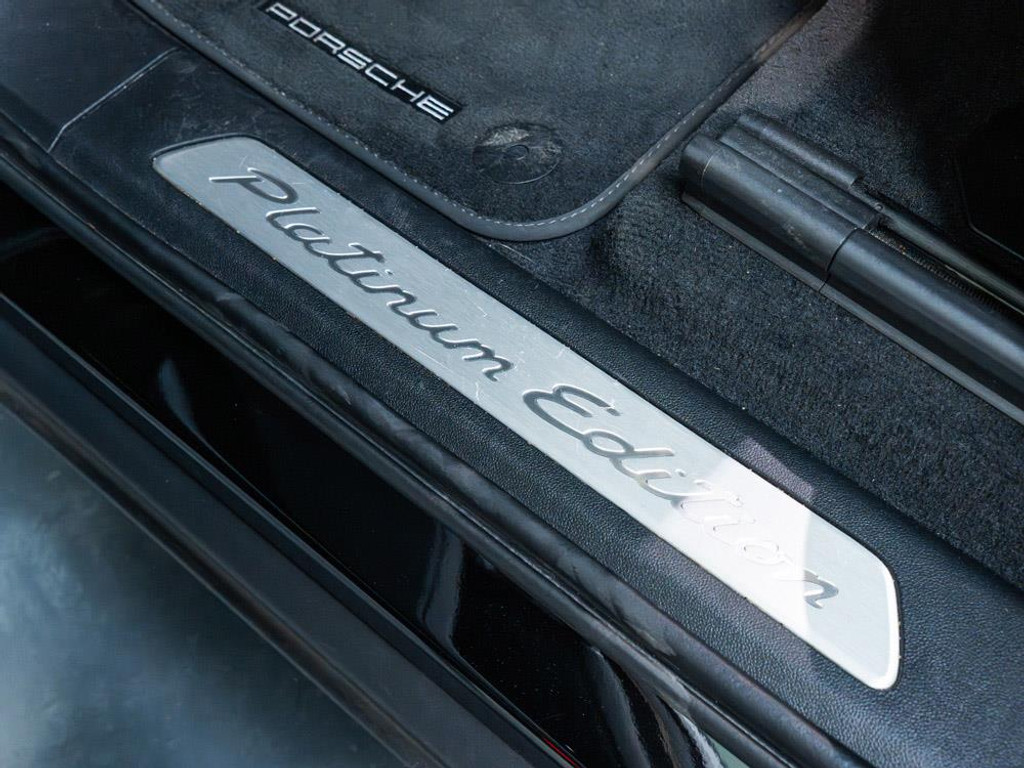 Porsche Cayenne 3.0 E-Hybrid Platinum Edition | Bose |Sport Chrono|Full-Option 31