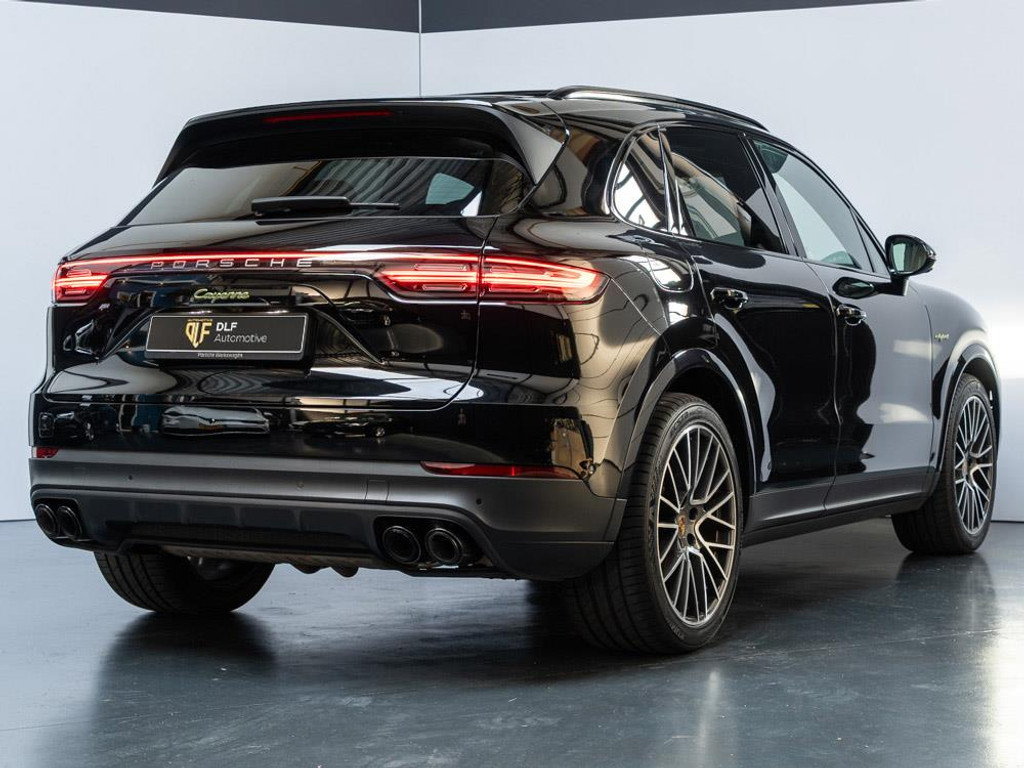 Porsche Cayenne 3.0 E-Hybrid Platinum Edition | Bose |Sport Chrono|Full-Option 4