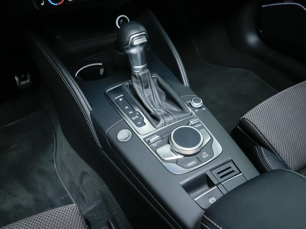 Audi A3 Sportback 40 e-tron S-Line | Panodak | B&O Audio 14