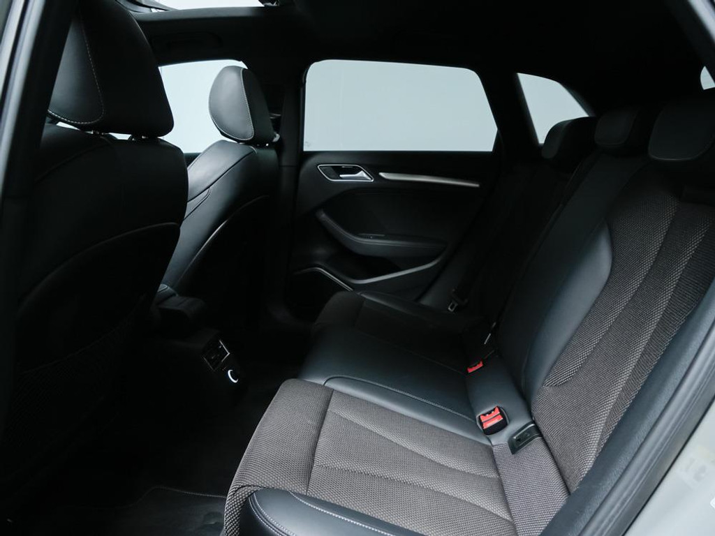 Audi A3 Sportback 40 e-tron S-Line | Panodak | B&O Audio 20