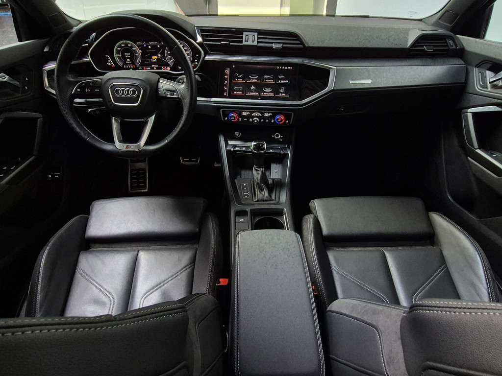 Audi Q3 45 TFSI e Business Edition S-Line | Pano | Leder 11