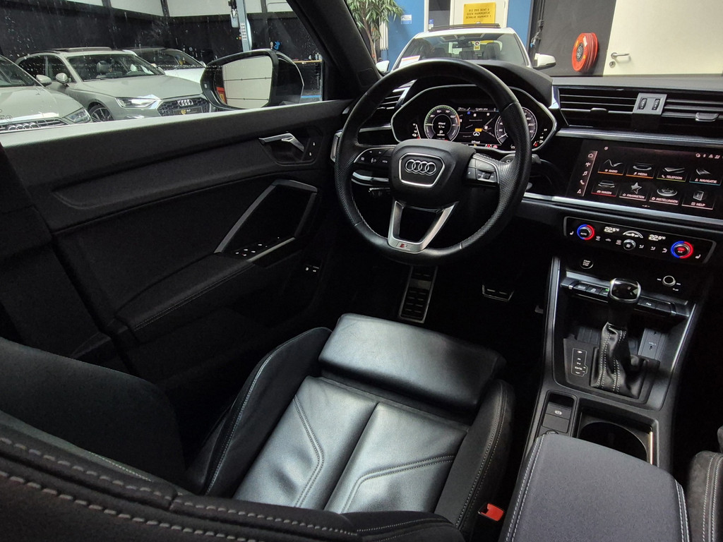 Audi Q3 45 TFSI e Business Edition S-Line | Pano | Leder 12