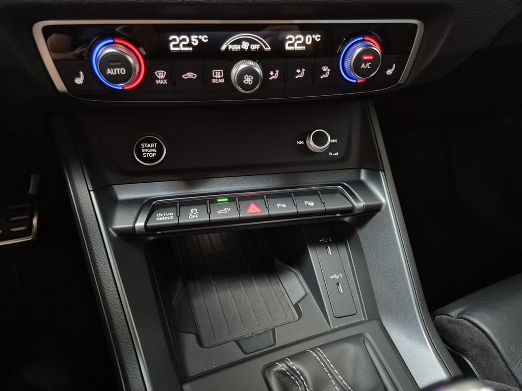 Audi Q3 45 TFSI e Business Edition S-Line | Pano | Leder 17