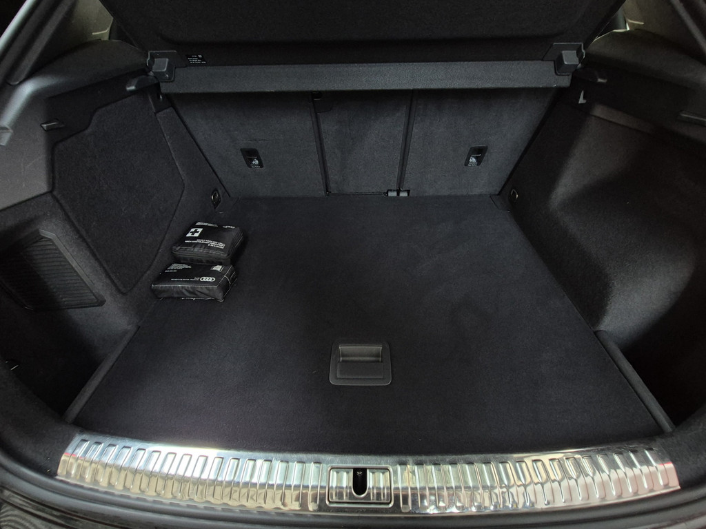 Audi Q3 45 TFSI e Business Edition S-Line | Pano | Leder 20