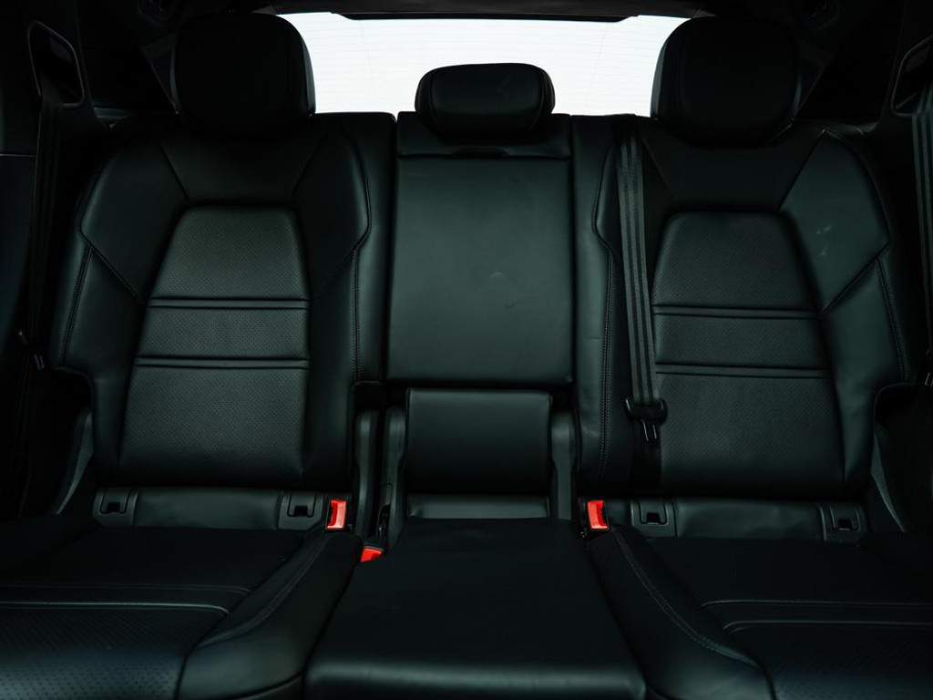 Porsche Cayenne Coupé 3.0 E-Hybrid |Bose | Sport-Chrono | Memory 22