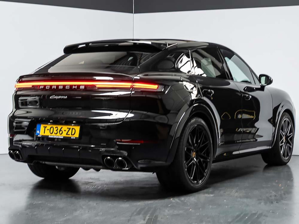 Porsche Cayenne Coupé 3.0 E-Hybrid |Bose | Sport-Chrono | Memory 4