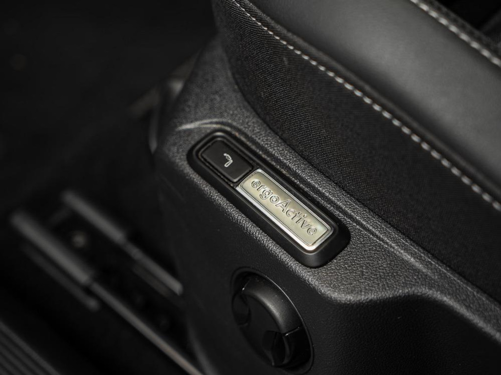 Volkswagen T-Roc 1.5 TSI 3 x R-Line Business+ | Massage | Black Style 9