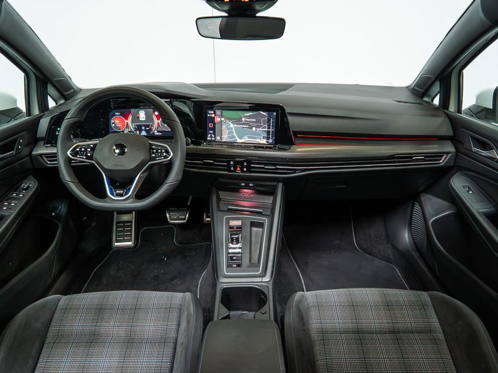 Volkswagen Golf GTE | 245PK | Pano | Matrix-LED 11