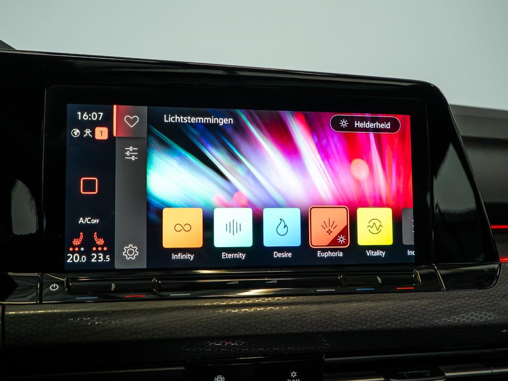 Volkswagen Golf GTE | 245PK | Pano | Matrix-LED 20