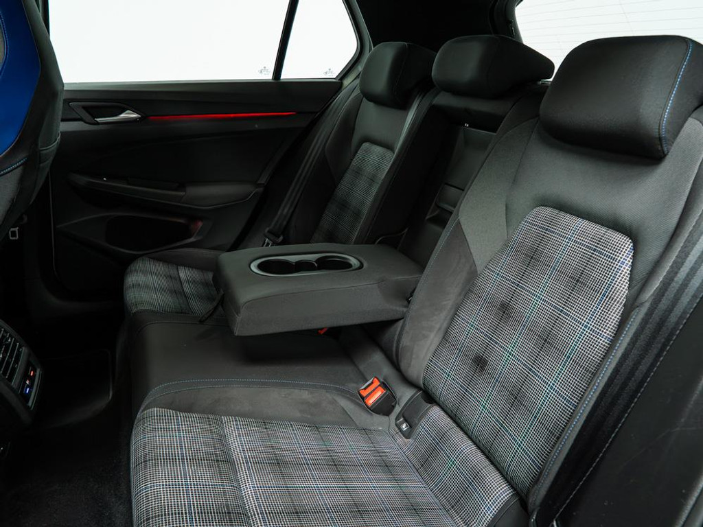 Volkswagen Golf GTE | 245PK | Pano | Matrix-LED 22