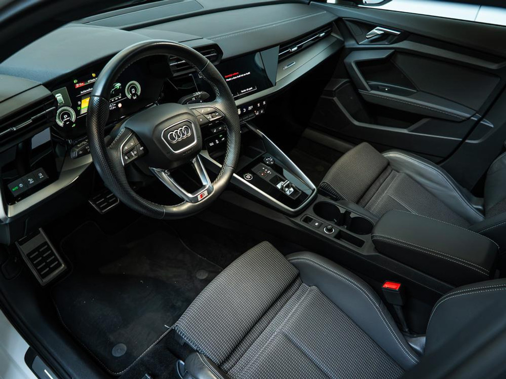 Audi A3 Sportback 40 TFSI e Advanced edition | S-Line | 19 Inch | Pano 10