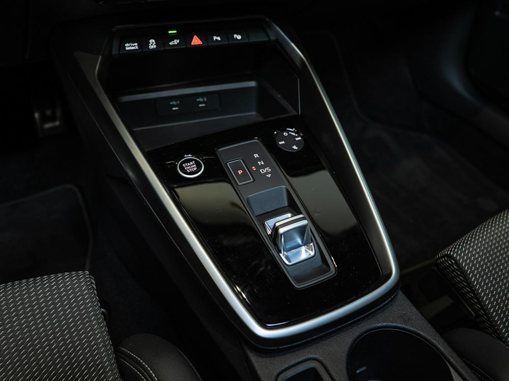 Audi A3 Sportback 40 TFSI e Advanced edition | S-Line | 19 Inch | Pano 14