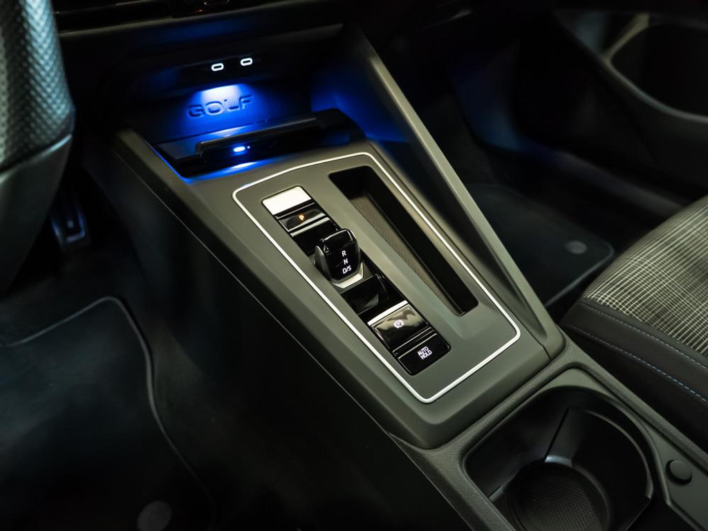 Volkswagen Golf 1.4 eHybrid GTE | 245PK | 19 Inch | Trekhaak 15