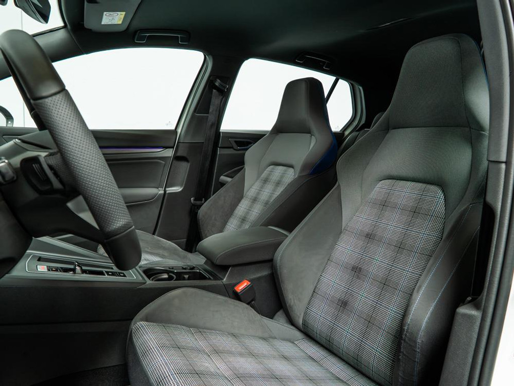 Volkswagen Golf 1.4 eHybrid GTE | 245PK | 19 Inch | Trekhaak 8