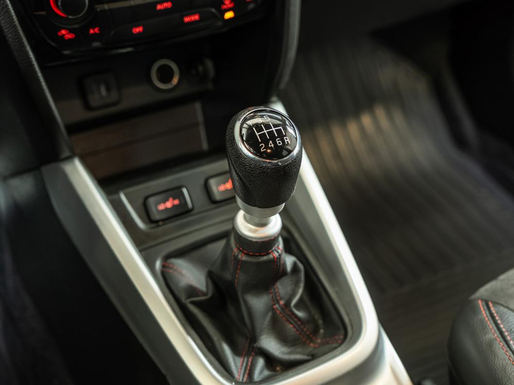 Suzuki Vitara 1.4 S | Achteruitrijcamera | ACC | Trekhaak 14