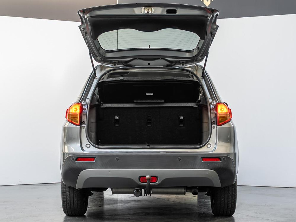 Suzuki Vitara 1.4 S | Achteruitrijcamera | ACC | Trekhaak 24