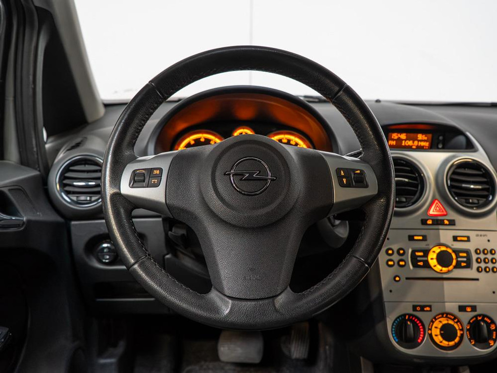 Opel Corsa 1.2-16V Design Edition | Automaat | NAP 12