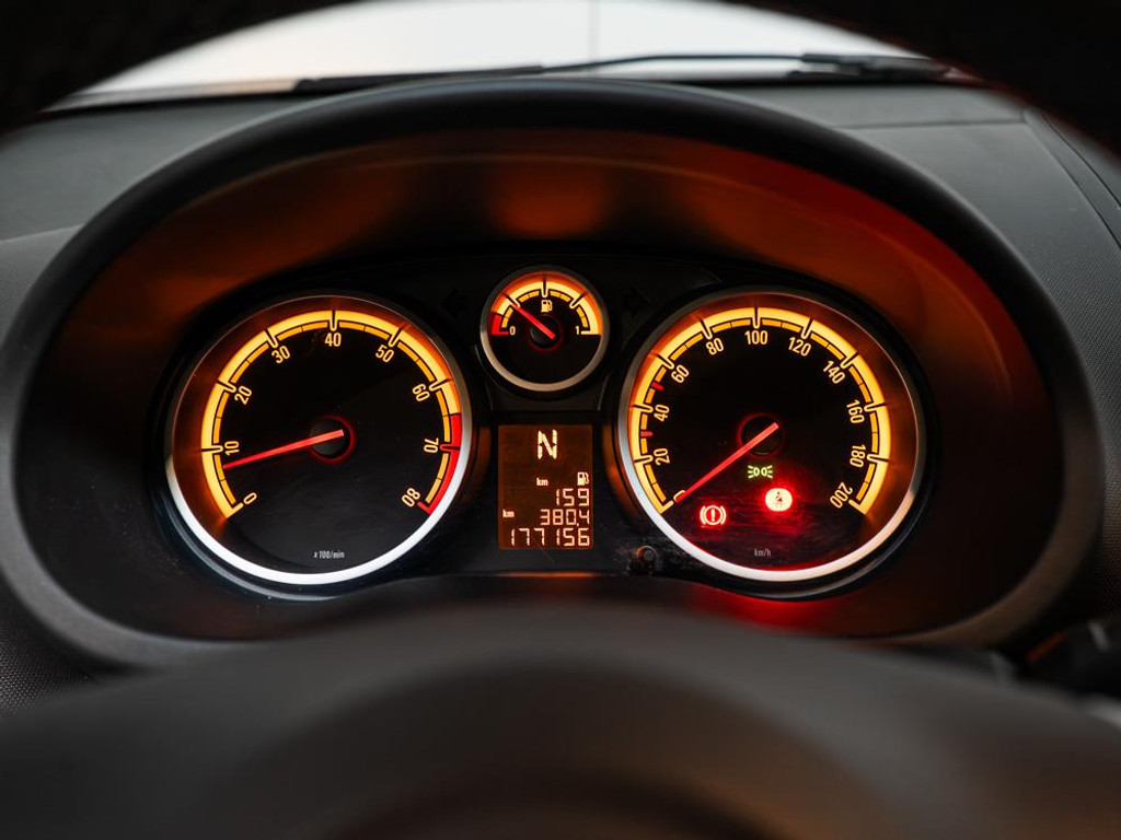 Opel Corsa 1.2-16V Design Edition | Automaat | NAP 13