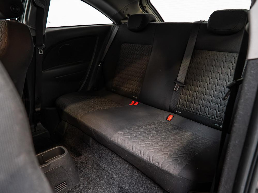 Opel Corsa 1.2-16V Design Edition | Automaat | NAP 17