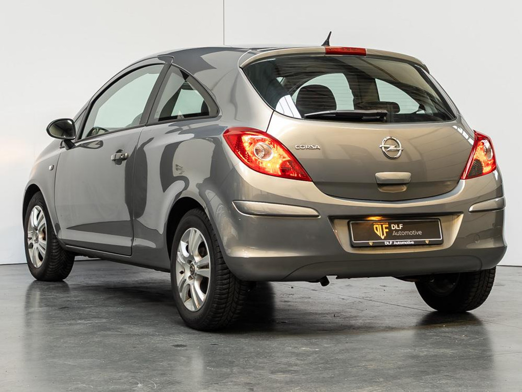 Opel Corsa 1.2-16V Design Edition | Automaat | NAP 2