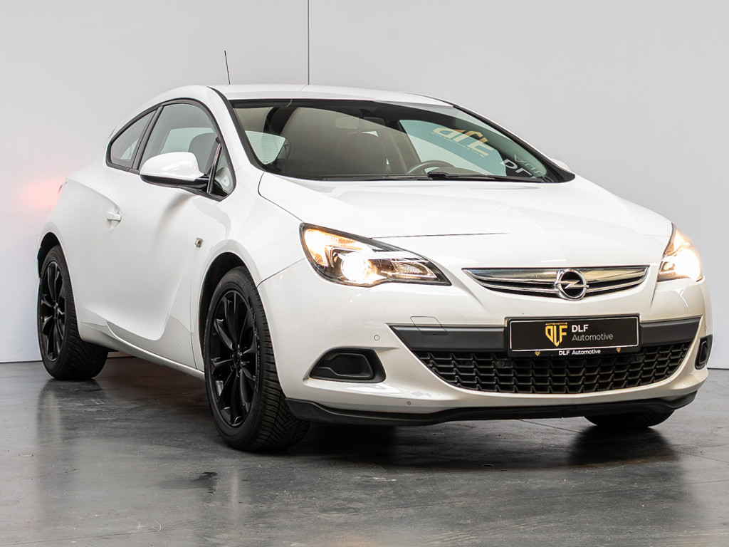 Opel Astra GTC 1.4 Turbo Design Edition 6