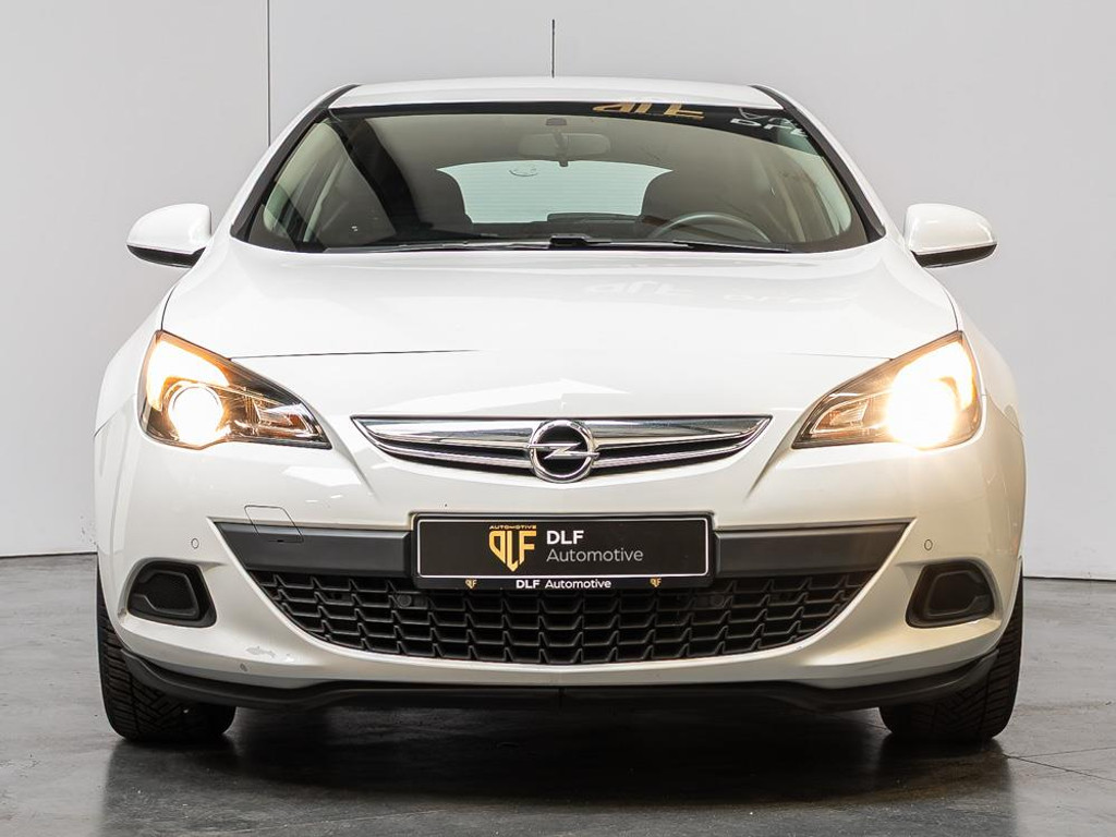 Opel Astra GTC 1.4 Turbo Design Edition 7