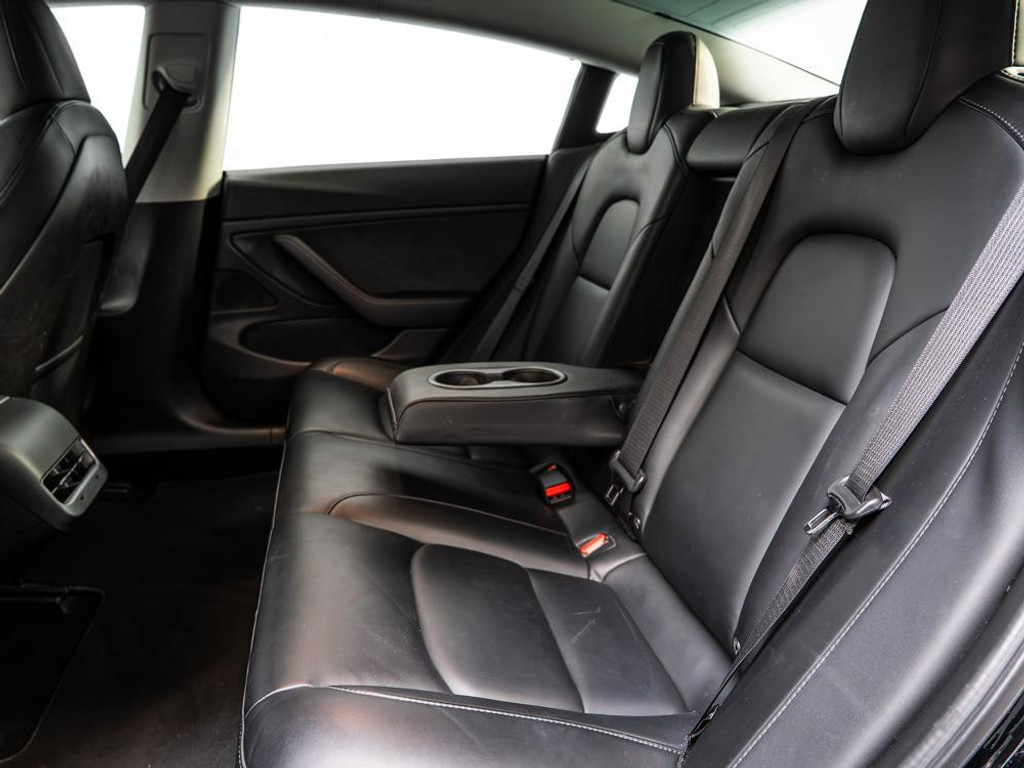 Tesla Model 3 Long Range AWD 75 kWh 19