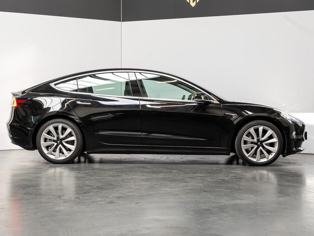 Tesla Model 3 Long Range AWD 75 kWh 5