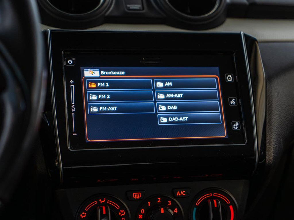 Suzuki Swift 1.2 Select Smart Hybrid | Camera | Stoelverwarming | ACC 19