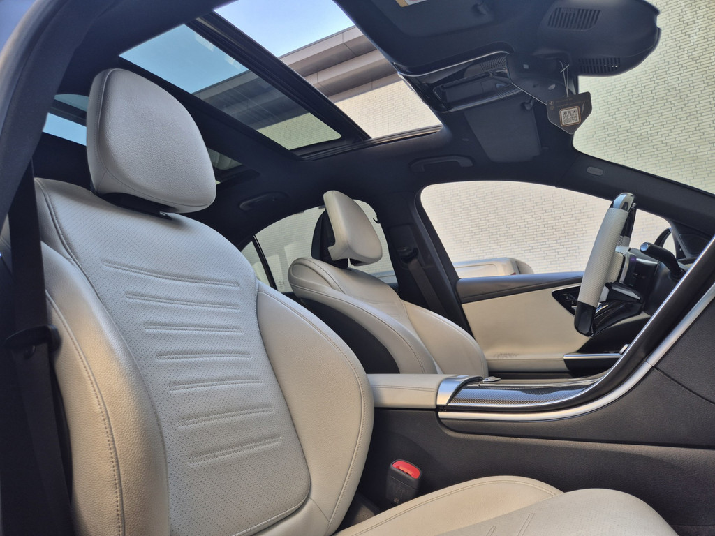 Mercedes-Benz C-klasse 180 AMG Line | Burmester | Wit leder | Pano 10